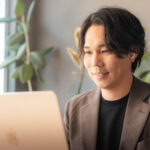 【完全版】人材紹介業が『ローリスク・ハイリターン』と呼ばれる理由とは？儲かる仕組みから成功の秘訣まで徹底解説！